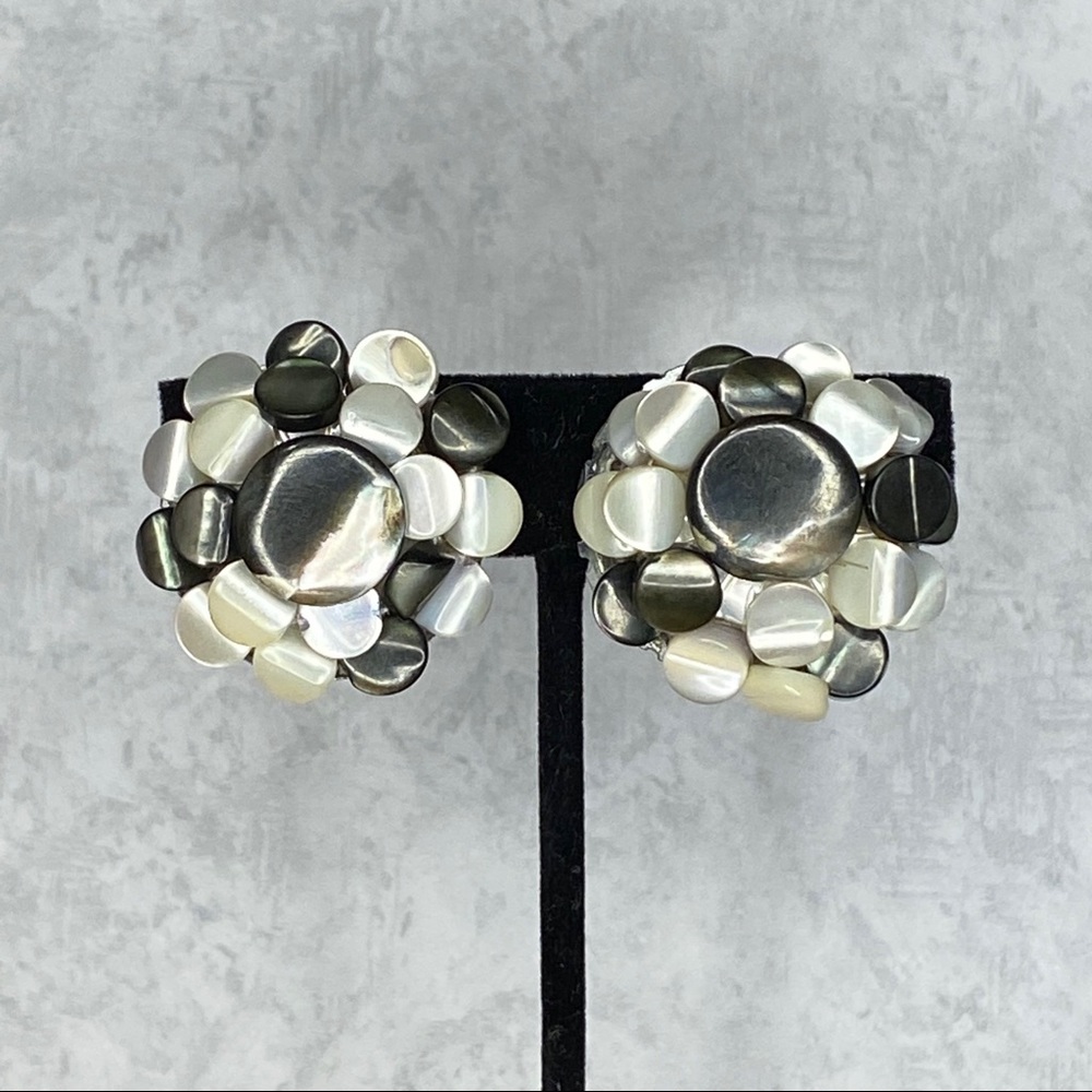 Vintage Japan B&W Pearl Clip On Earrings